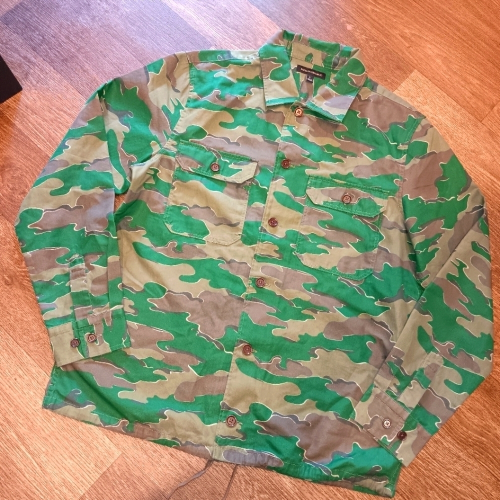 Banana Republic Green Camouflage Jacket Semi New